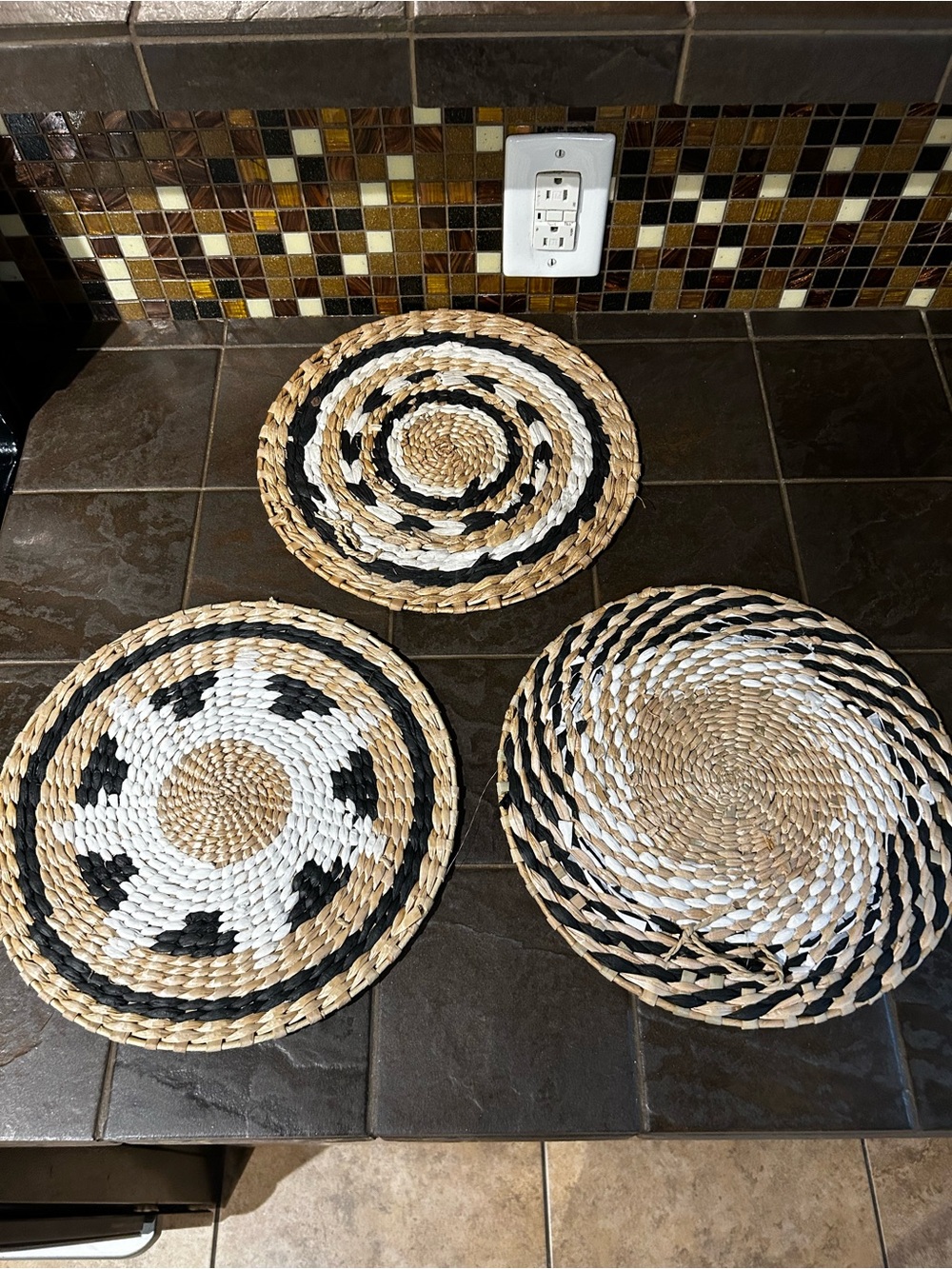 Wicker wall decor set
